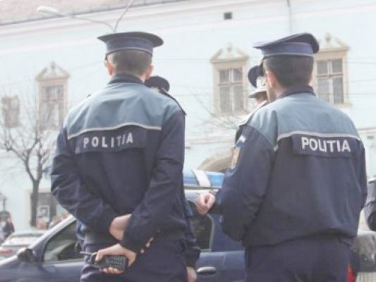 Prinşi la scurt timp după ce au furat din casa unei bătrâne